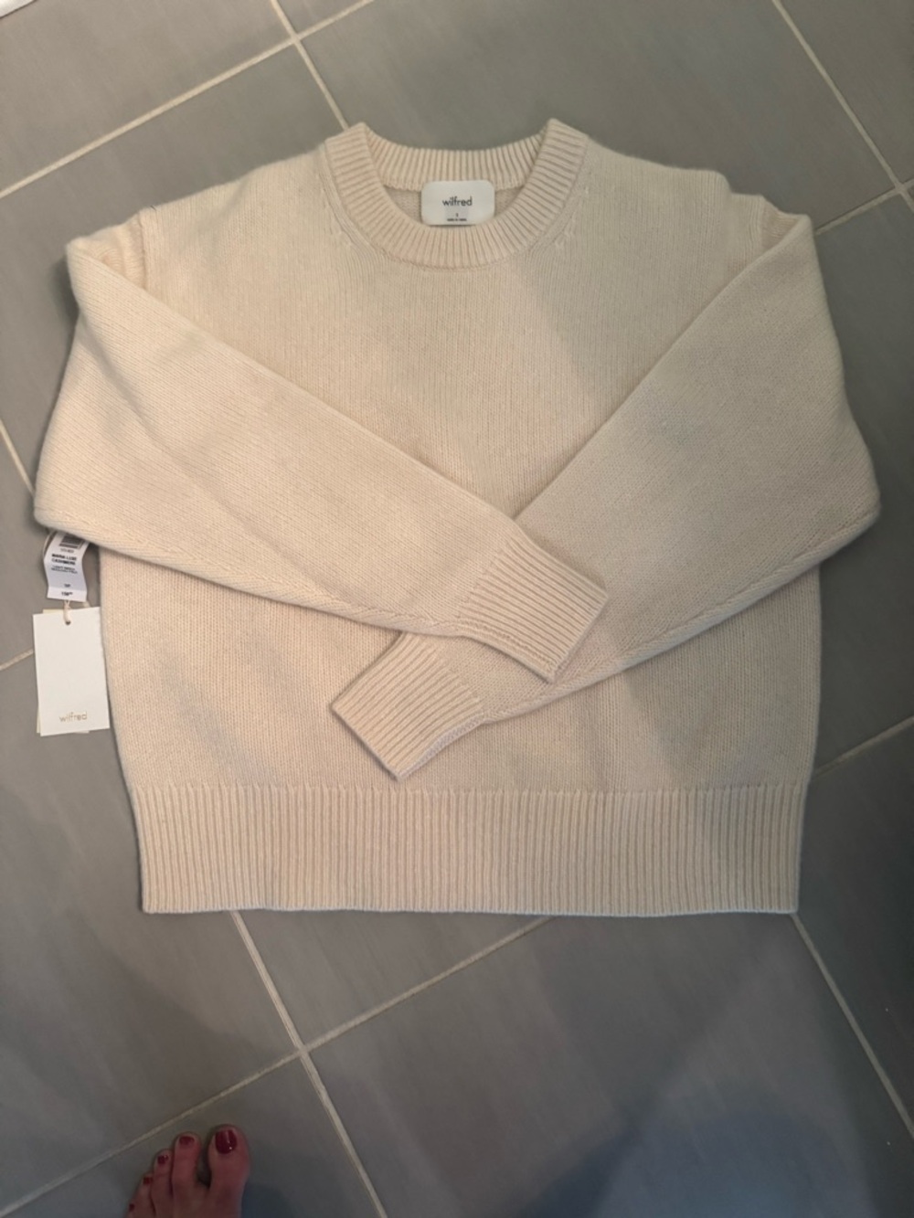 Wilfred Cashmere Cream Crewneck Knit Sweater -women’s.